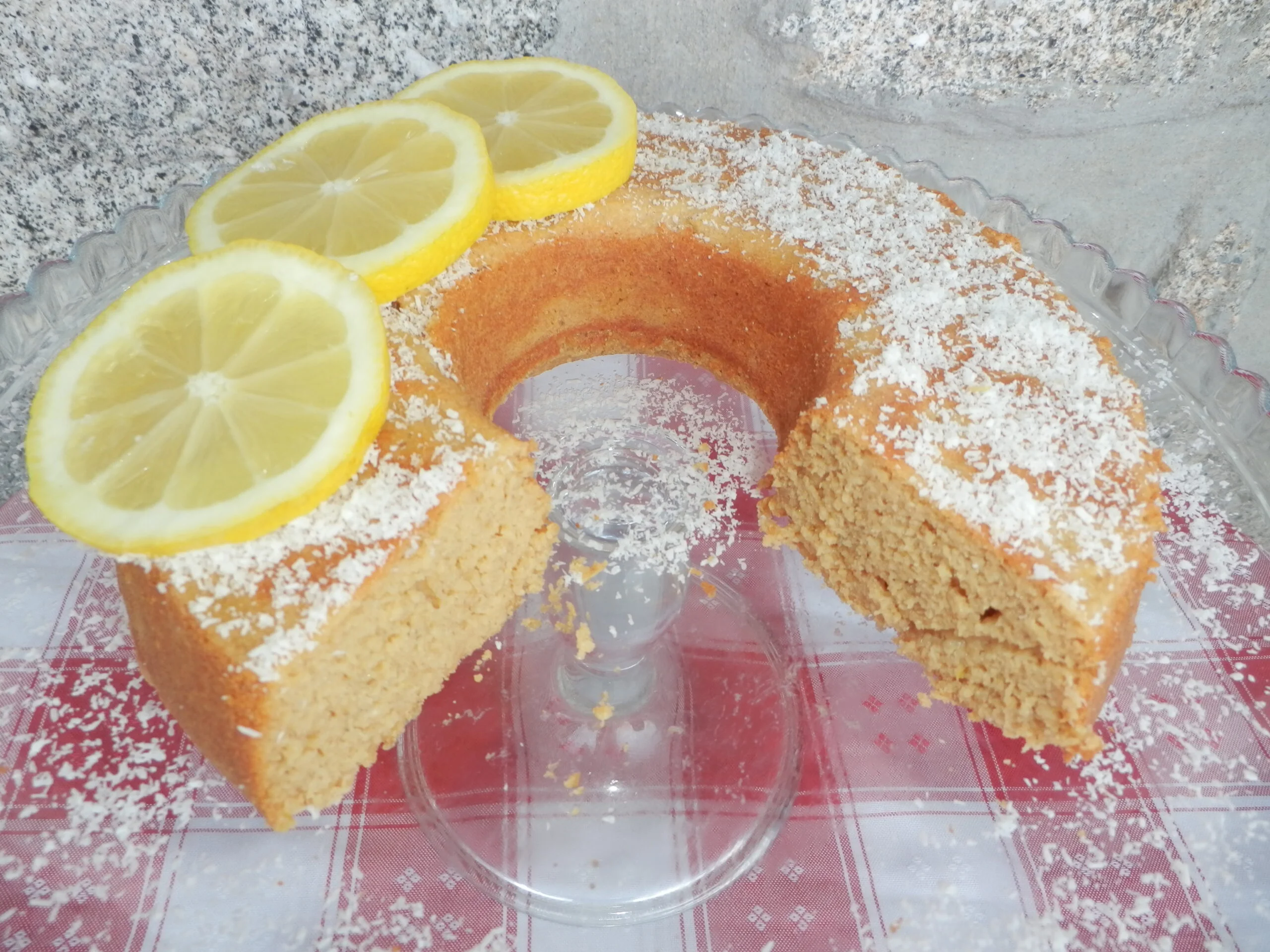 Bolo de limão sem glúten e sem leite Receita por Cael Horta - Cookpad